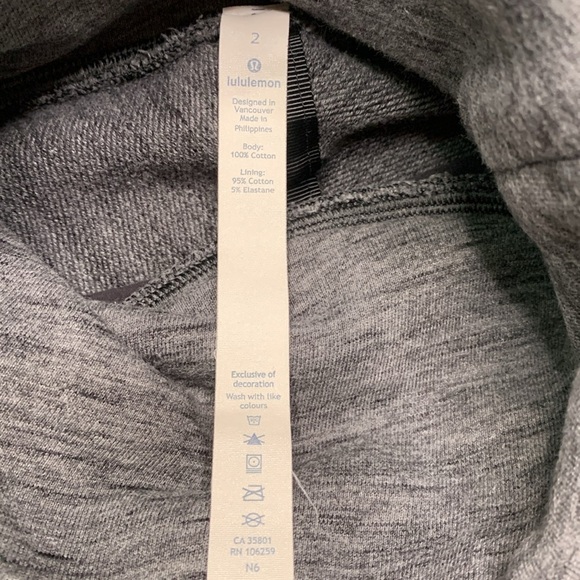 Lululemon Turtleneck Sweatshirt - Picture 4 of 8